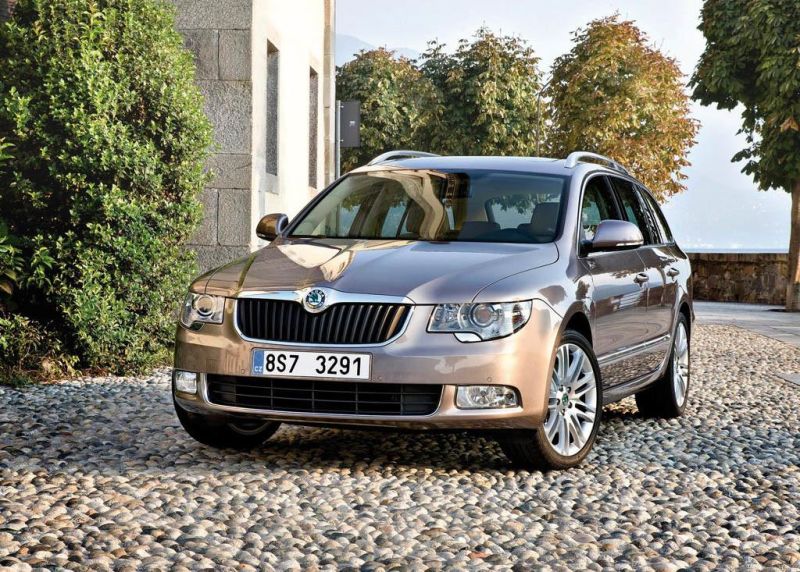 Chromed Auto Grille for Skoda Superb From 2008 (3T0 853 668 A)