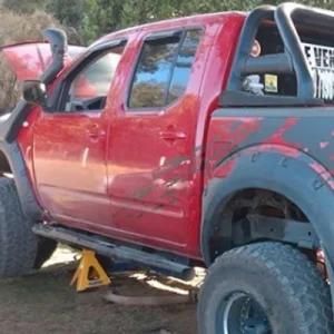 for Navara D40 4door Bolt Type Wheel Arch Fender Flare with Screws on