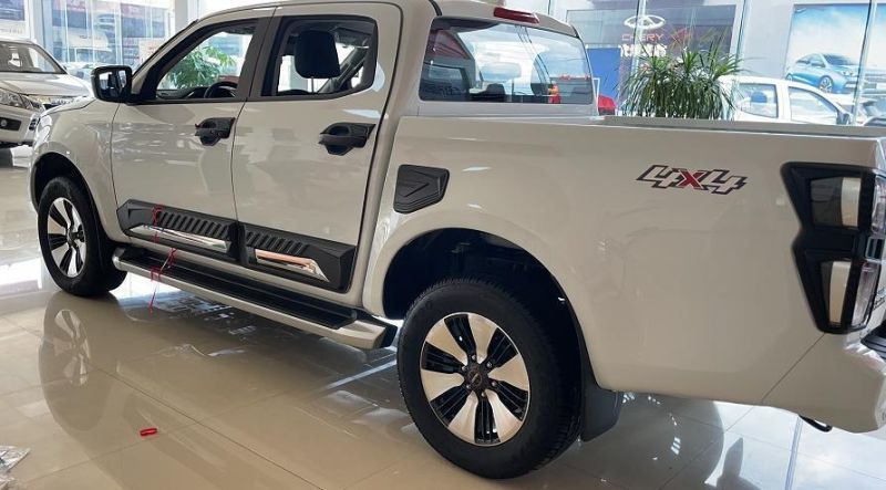 Hot New Black Tail Light Cover for Isuzu D-Max 2020