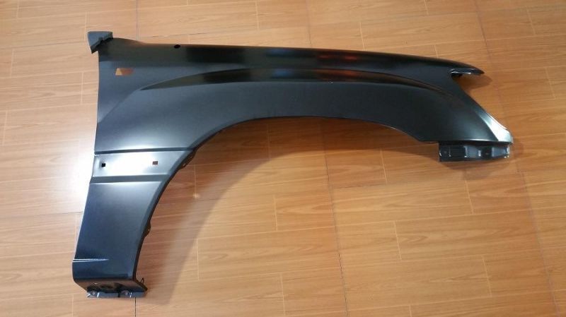 Wholesale Car Parts Front Fender for Toyota Land Cruiser 100 2005-2007