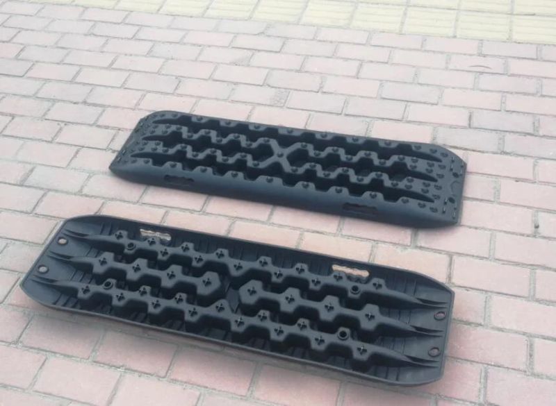 Recovery Traction Tracks for off-Road Mud, Sand, Snow Tire Ladder