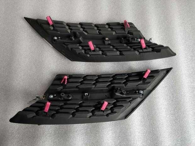 Car Parts Front Grille 53105-0r010 53106-0r010 for Toyota RAV4 USA 2013 2014 2015