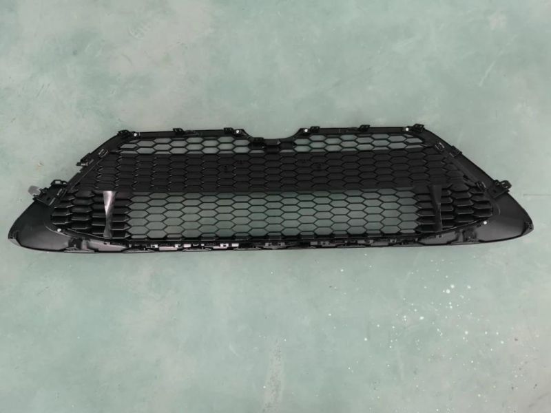 Car Accessories Front Bumper Grille with Sliver Stripe 53102-02290 for Toyota Corolla 2020 USA Le