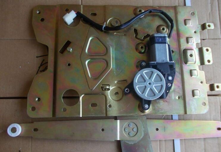 Sinotruk HOWO Auto Spare Parts Glass Lifter Wg1642330003