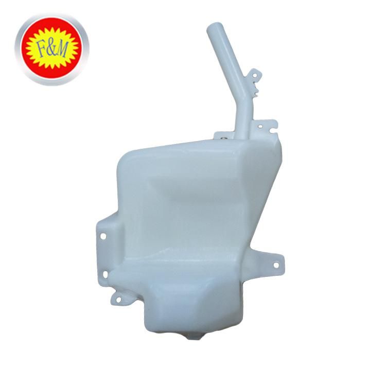 Hot Sell Auto Part Universal Windshield Washer Tank OEM 8260A425