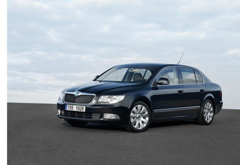Chromed Auto Grille for Skoda Superb From 2008 (3T0 853 668 A)