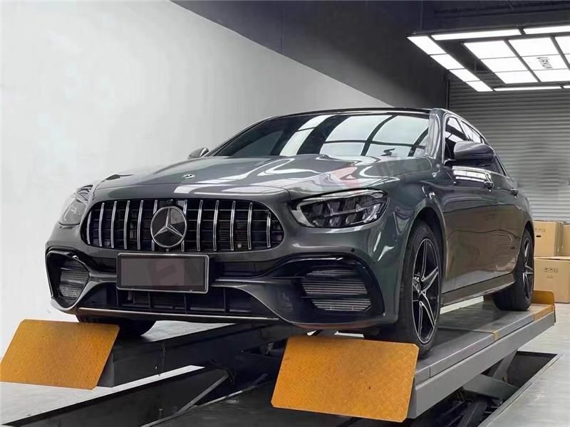 New Arrival 2021 Genuine E63 Amg Body Kit with Front Bumper Assembly Grille Rear Diffuser Exhaust Tips for Benz W213 E Class 2020-2021