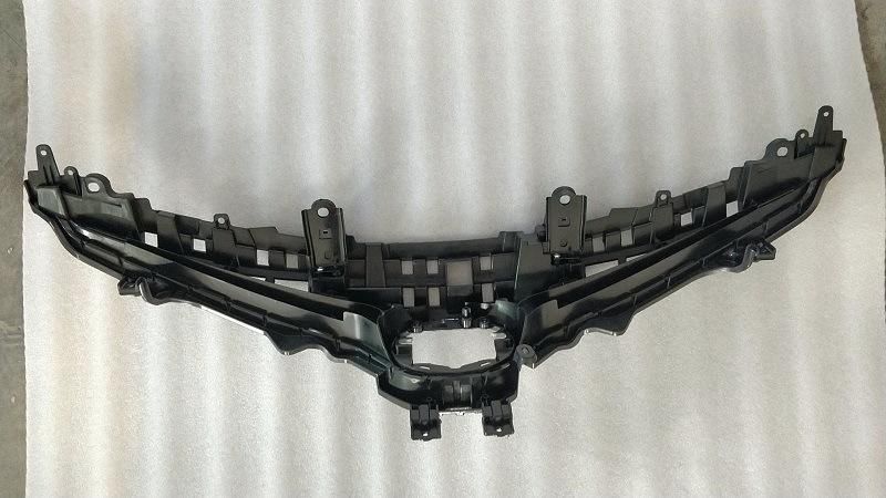 Car Accessories Front Grille 53101-06e10 for Toyota Camry 2018 2019 2020 Se Auto Parts