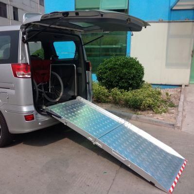 Esay Operated Manual Folding Wheelchair Loading Ramp