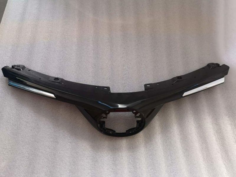 Car Accessories Front Grille 53101-0r130 53111-0r090 for Toyota RAV4 2016-2018 Le Spare Parts