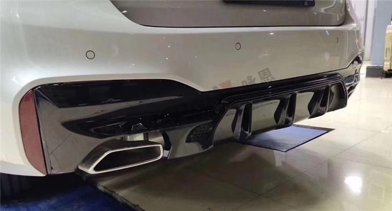 Gloss Black M5 Style Rear Bumper Diffuser Lip with Tail Pipes for BMW G30 G38 2017+