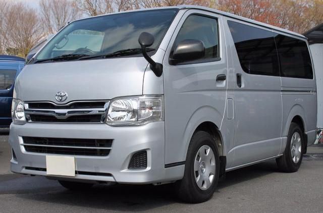 Chinese Factory Car Accessories Black Chrome Carbon Auto Part Body Kits for 2012 Hiace