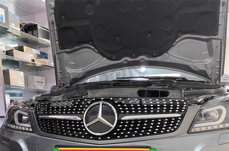 W204 Diamond Style Bumper Grille for Mercedes Benz C Class 2007-2013