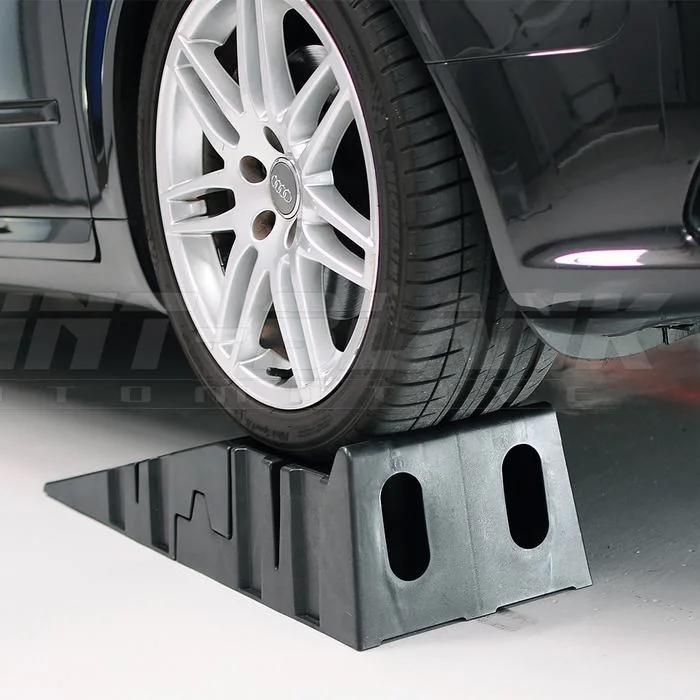 Portable Outdoor Heavy Duty Plastic HDPE UV Protection Car Ramp Vehicle Service Ramps for Vehicle Oil Changes
