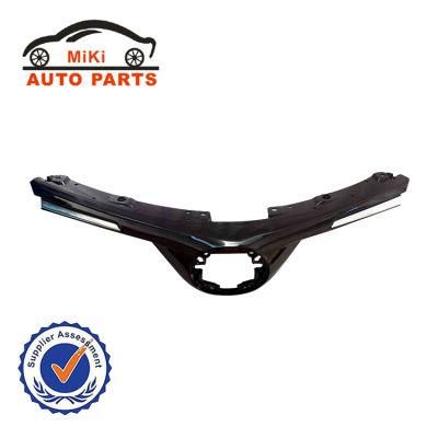 Car Accessories Front Grille 53101-0r130 53111-0r090 for Toyota RAV4 2016-2018 Le Spare Parts
