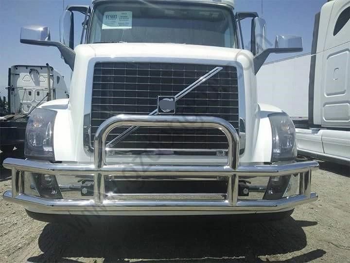 USA Warehouse Semi Big Truck Heavy Front Bumper Chrome Deer Guard for Volvo Vnl 2004-2019