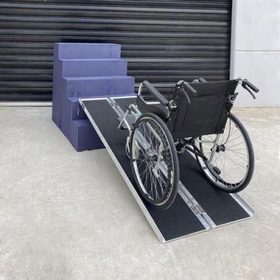 Aluminium Single-Fold Super-Grip Wheelchair Ramp