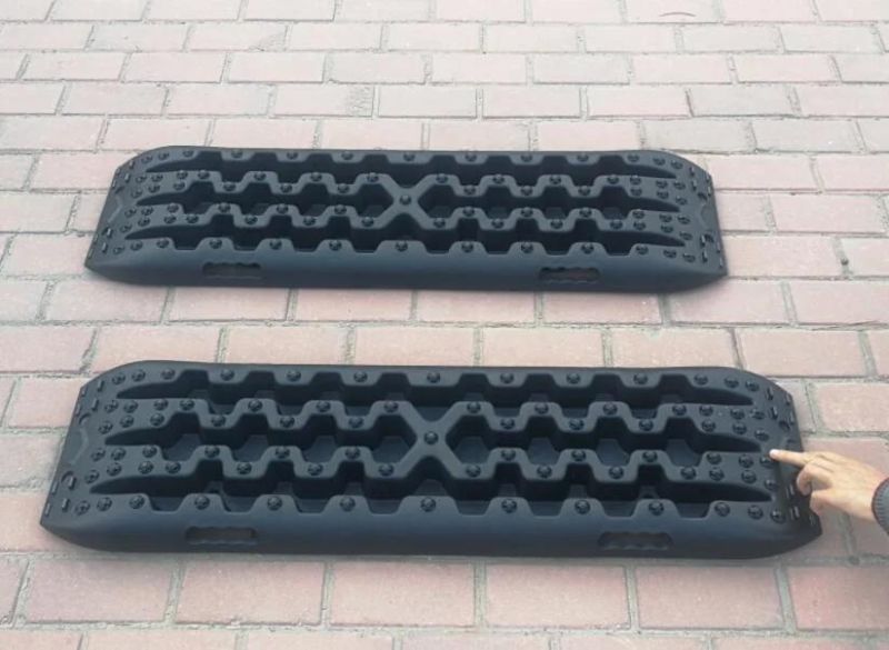 Recovery Traction Tracks for off-Road Mud, Sand, Snow Tire Ladder