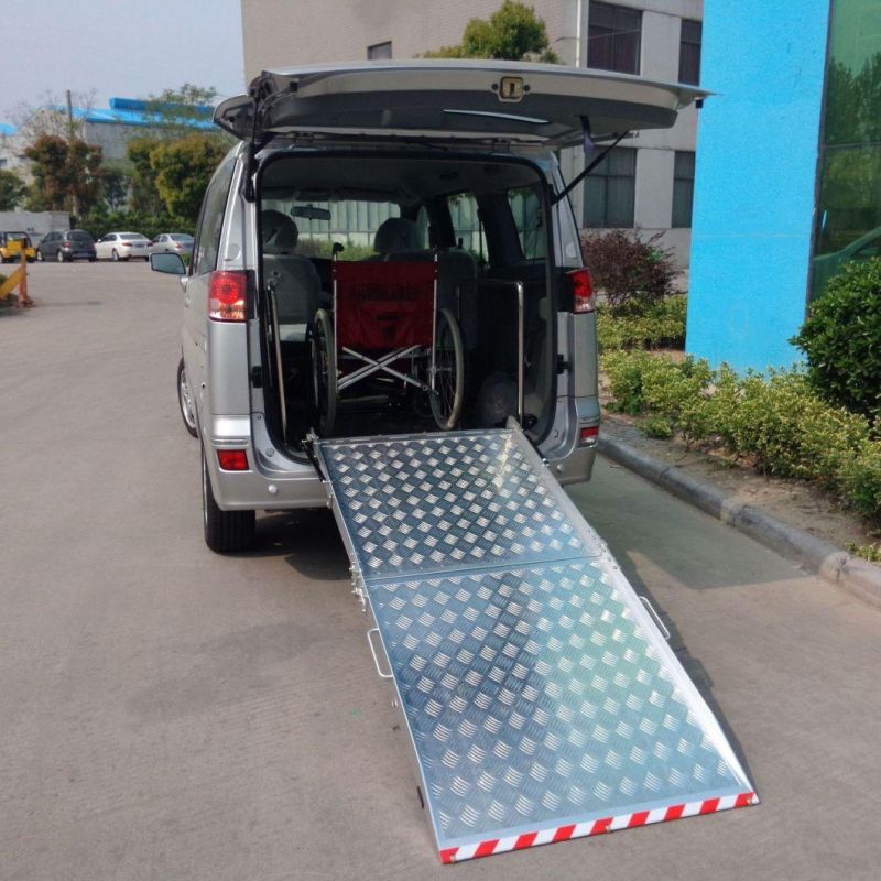 Esay Operated Manual Folding Wheelchair Loading Ramp