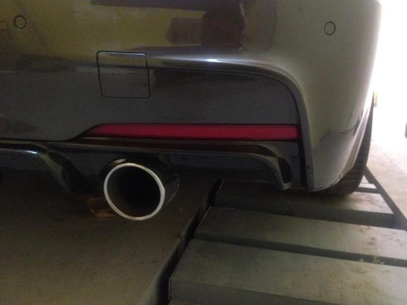 P Style Carbon Fiber F30 Rear Diffuser Lower Lip for BMW F30 325I 328I M Sport Bumper 12-17