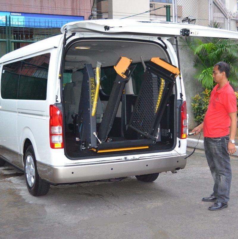 Vehicle Passenger Wheelchair Lift for Van with 300kg Capacity
