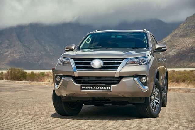 Hot Sale Auto Parts Body Kits Car OEM Chrome Black Kits Suitable Fortuner 2016 Accessories