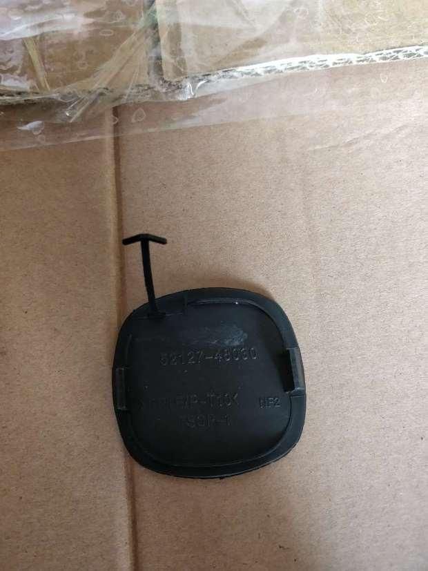 Wholesale Front Bumper Tow Cover for Toyota Highlander 2004-2007